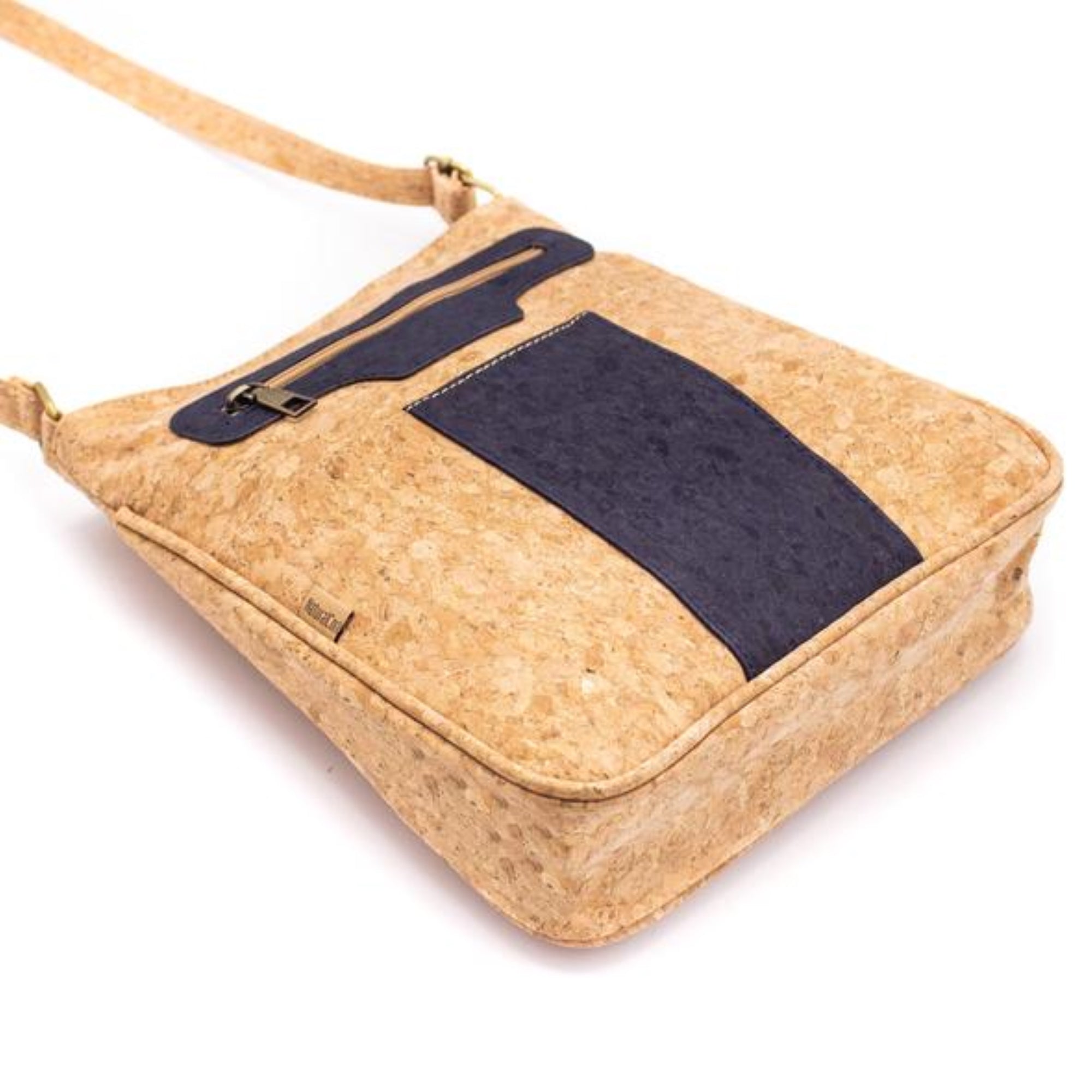 Cork Crossbody OMZ-117